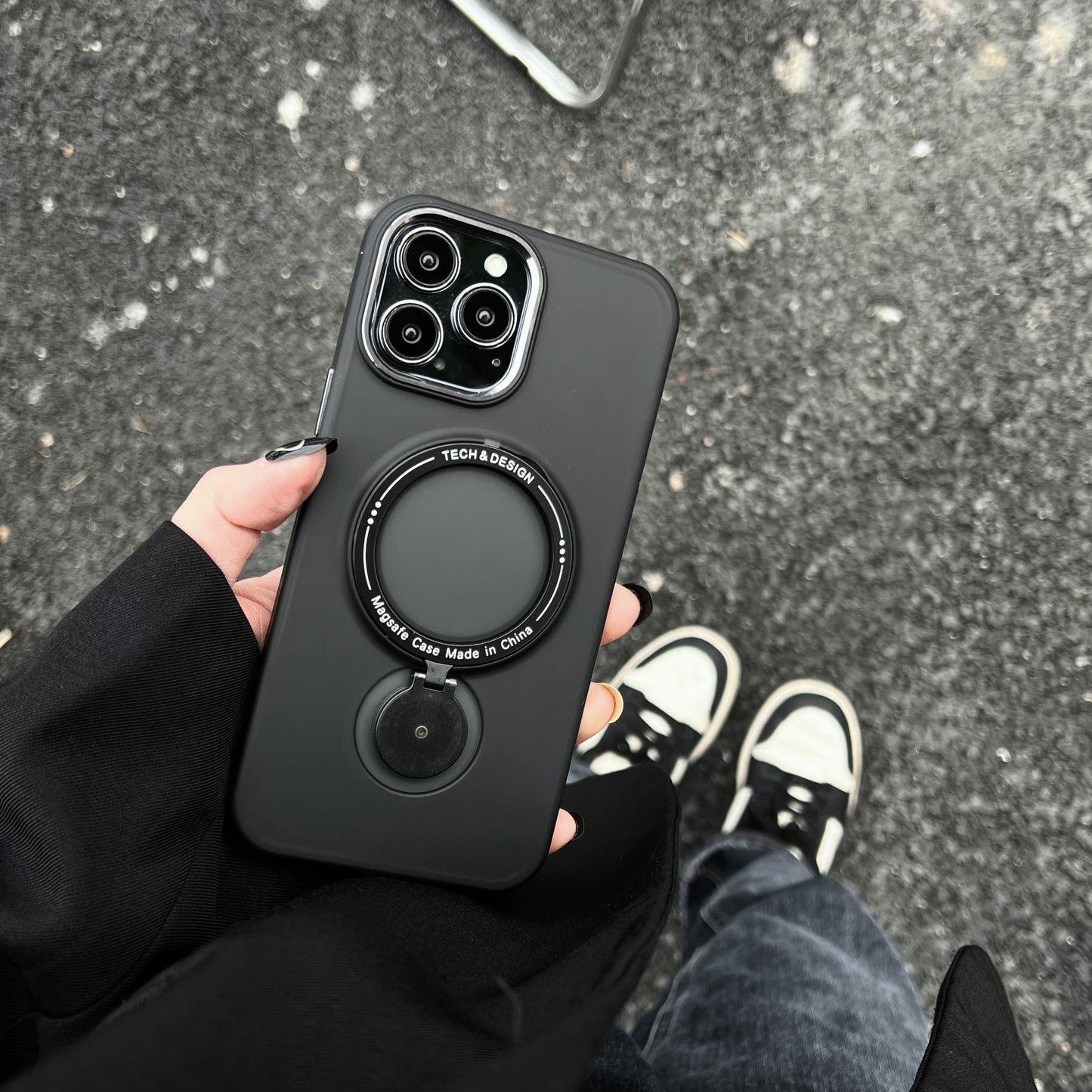 iPhone 15系列13/14/12/11系列【360°旋轉磁吸支架防摔殼】看片神器～多角度調節支架，磨砂半透magsafe磁吸保護殼  四色可選