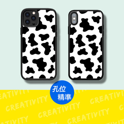 iPhone系列【黑白牛奶圖騰】塗鴉彩繪系列防摔殼，黑邊TPU+鋁片二合一殼體 防摔、防塵、防刮花