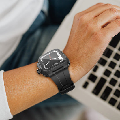 【iWatch S8/S7淺水盾】 IP68 軍規防摔+使用此潛水殼加上iwatch本身的防水功能，可以加強到20M以上潛水深度